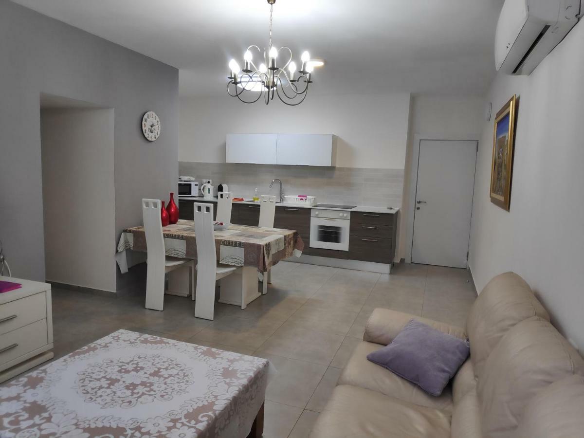 Herzliya Center Apartments Стая снимка